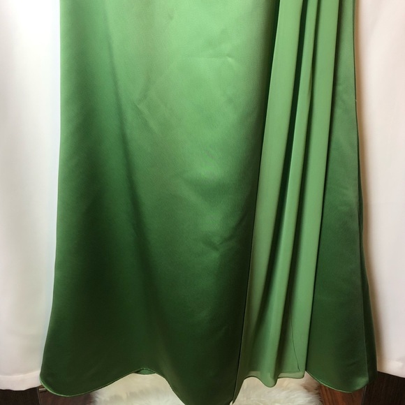David’s Bridal Clover Green Strapless Satin Dress - Size 4 - Picture 8 of 15